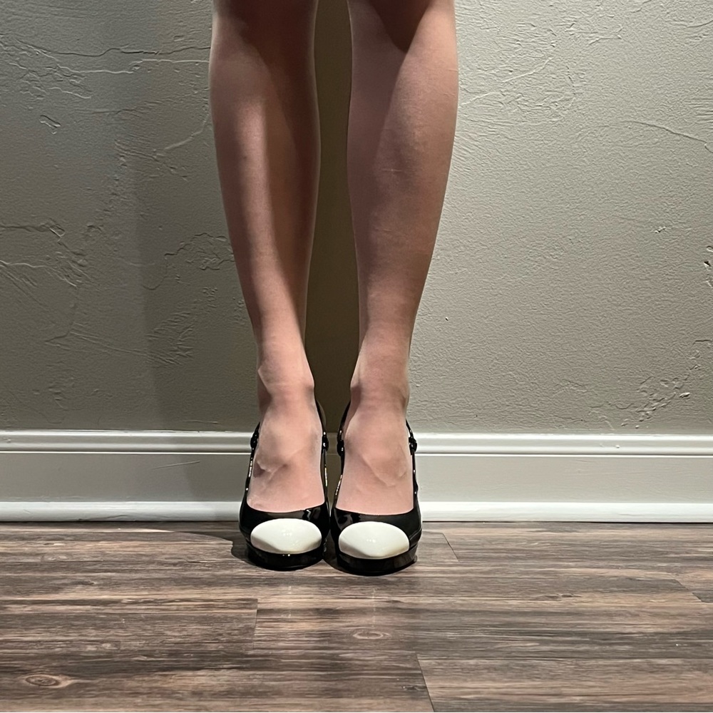 Chanel black patent leather with white cap toe Slingback pumps - Picture 8 of 15